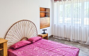 3 chambres, fer et planche à repasser, Wi-Fi gratuit