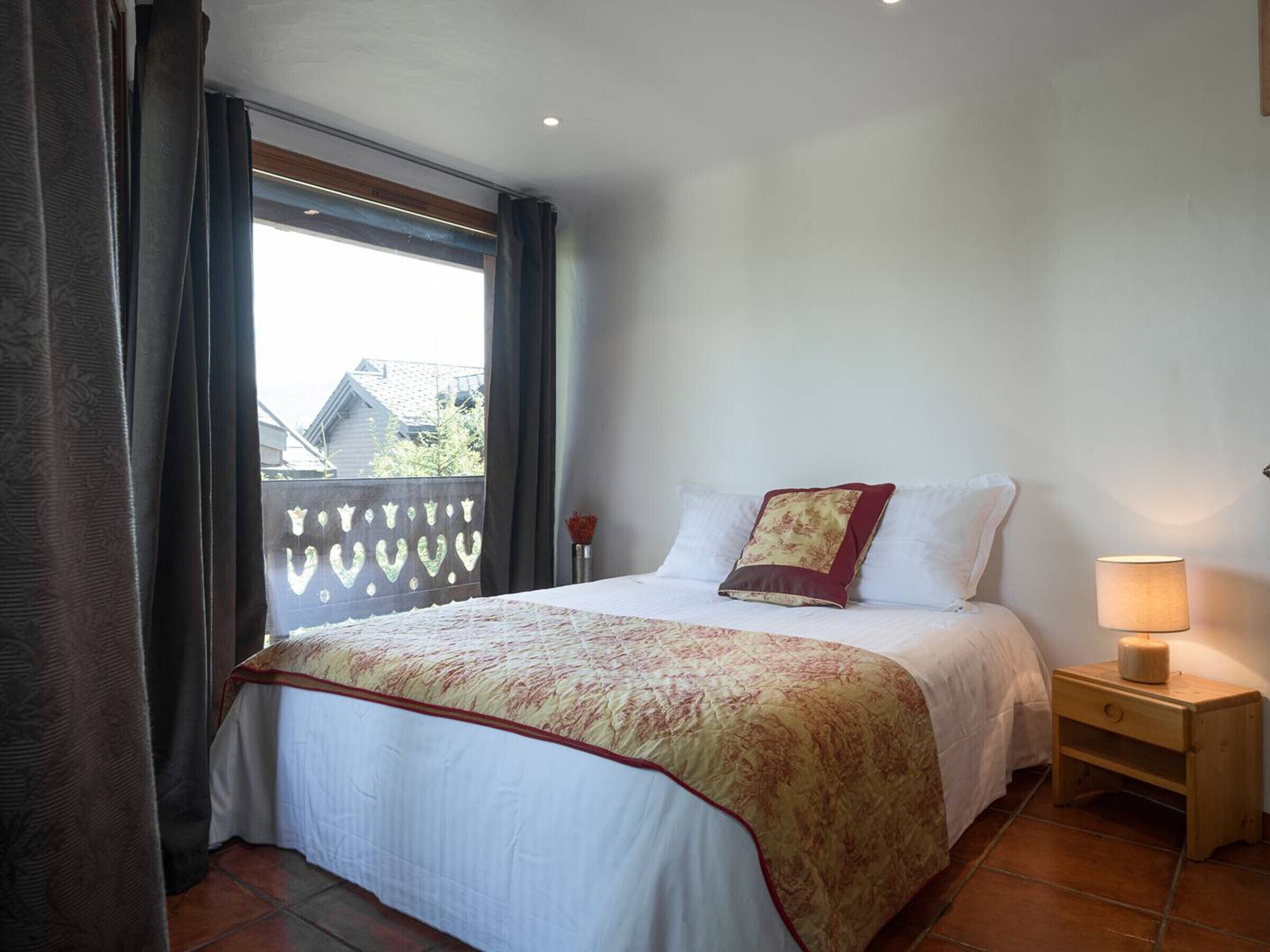 4 bedrooms, WiFi (free)