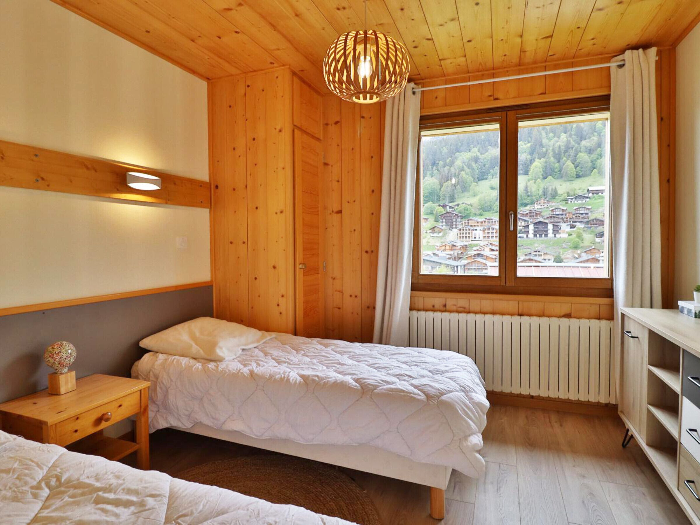 2 bedrooms