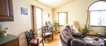 Quiet Amish Country Getaway | Fire Pit & Grill