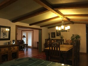 Dining -  3 guest house cabins on 100+ ACRE HORSE RANCH! /POOL/FISHING LAKE! (Plantersville)