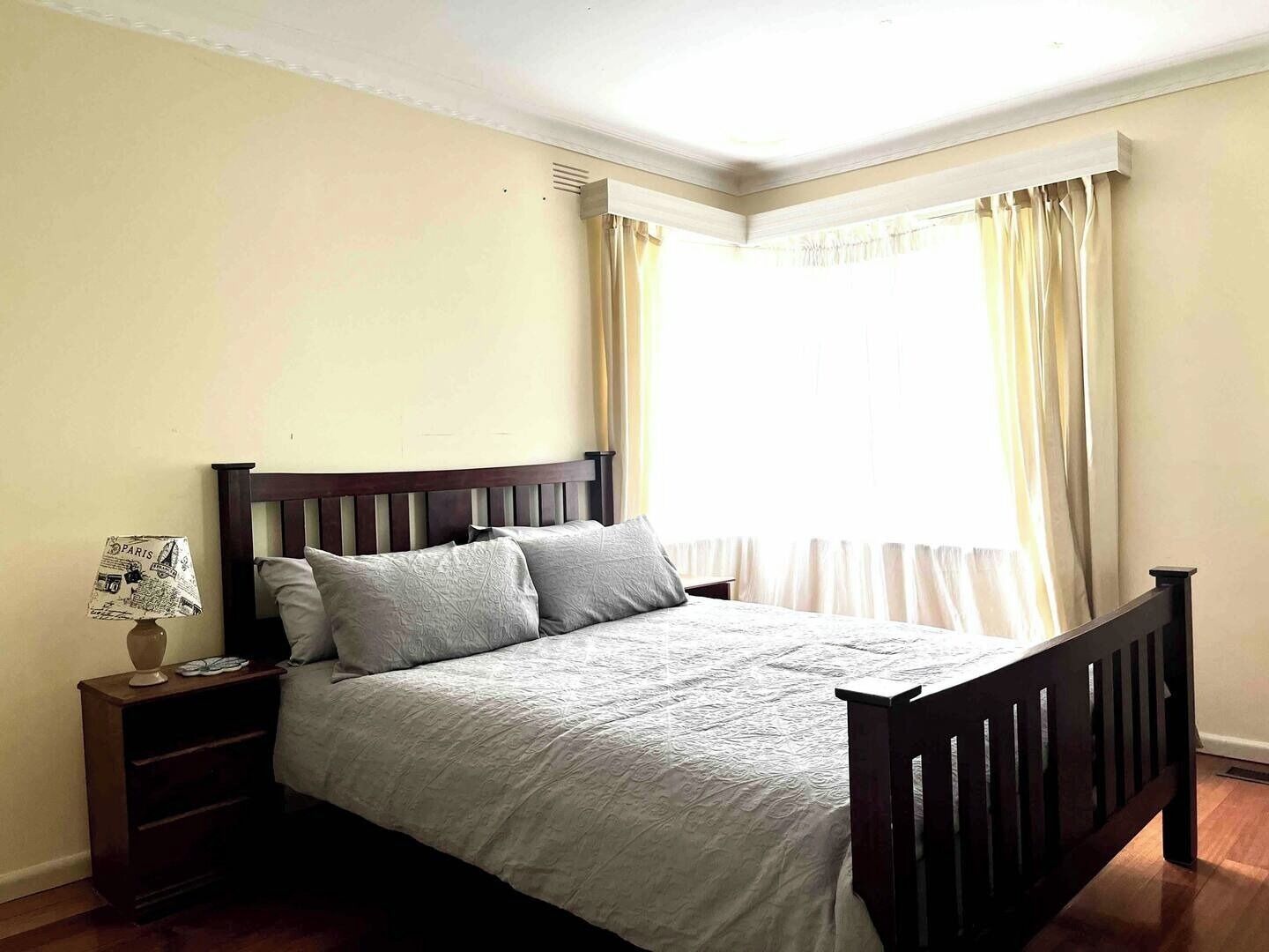 4 bedrooms, desk, iron/ironing board, WiFi