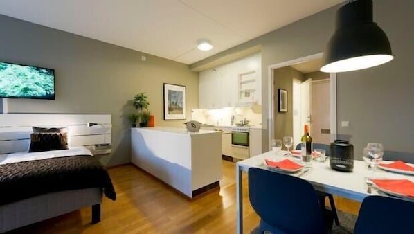 1 bedroom, WiFi, bed sheets