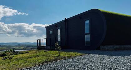 Luxury Skye Cabin - Loch & Cuillin Mountain Views