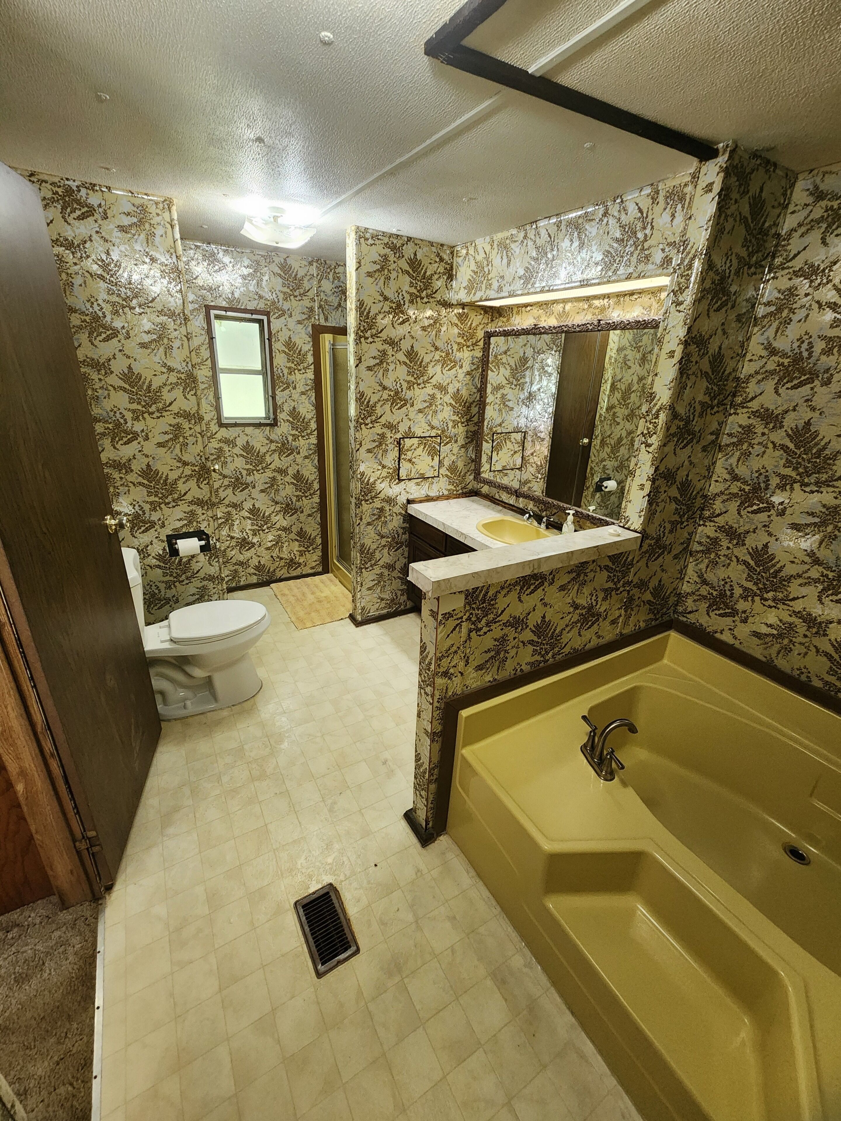 Towels, soap, toilet paper