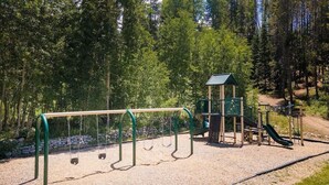 Unclassified image, 3 of 32, button - Conveniently located condo w/ fast wifi, great location & shared pool & hot tub (Winter Park)