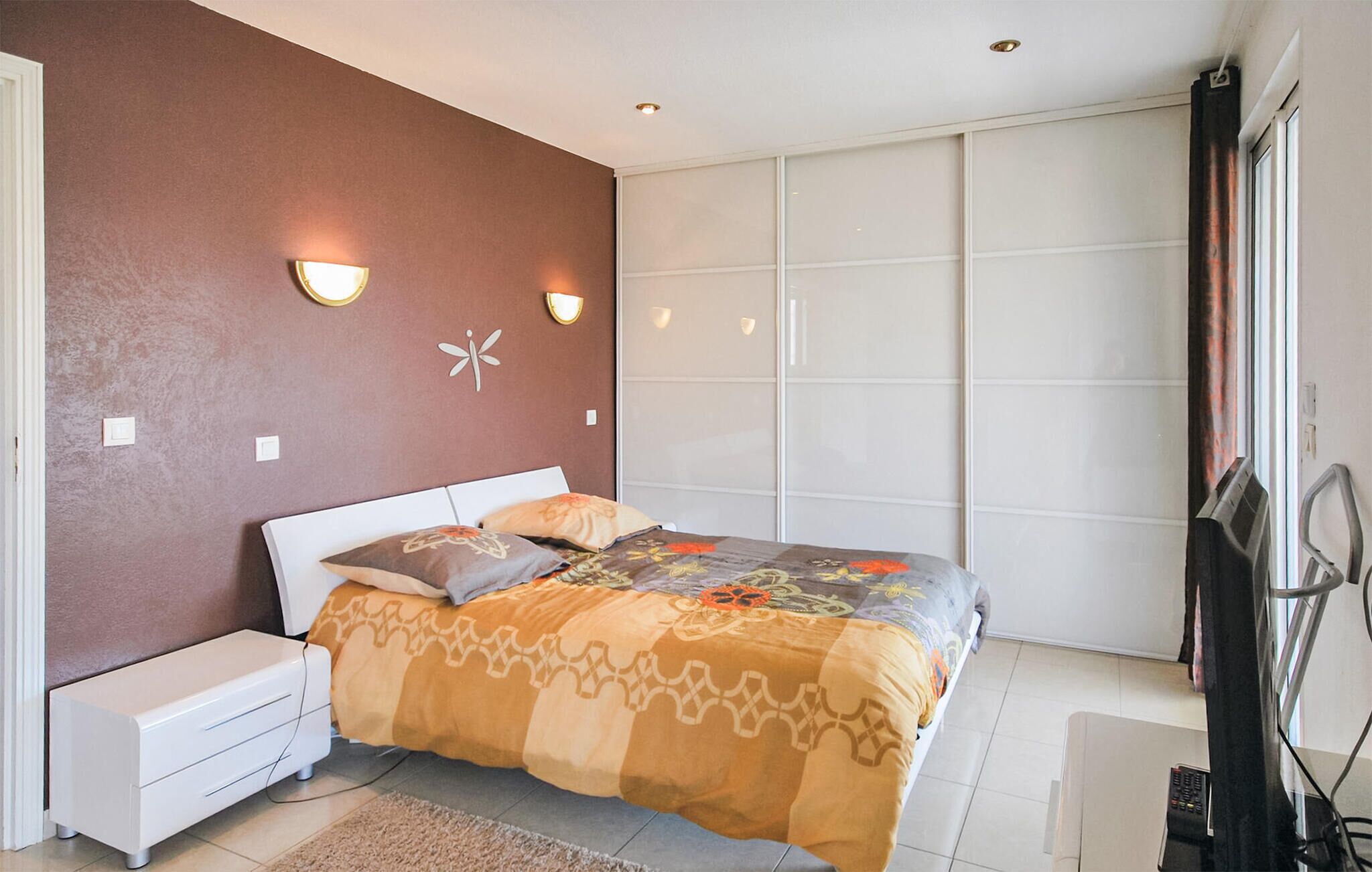 5 chambres, lit de bébé portatif, accès au Wi-Fi (inclus)