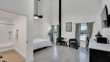 Basic Apartment | Desk, free WiFi