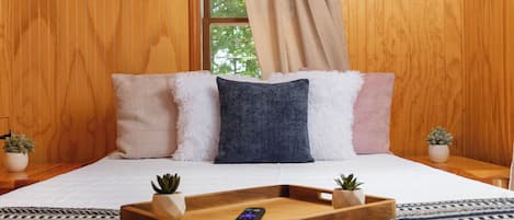 3 chambres, accès à Internet, literie fournie