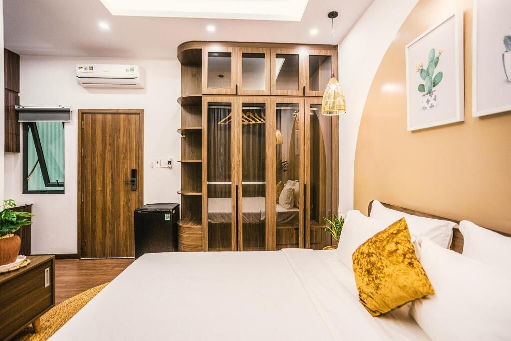 Studio, 1 Queen Bed, Patio, City View | Free WiFi