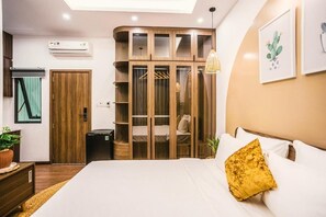 Studio, 1 Queen Bed, Patio, City View | Free WiFi - Lamy's House Can Tho (Can Tho)