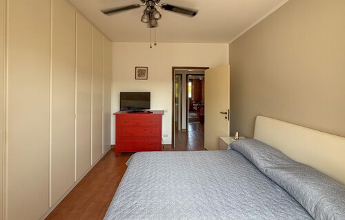 Gorgeous apartment in Marotta with WiFi