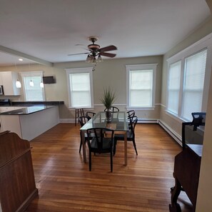 Dining - Welcome-Spacious & Peaceful 4-Bedroom Shore Home Near Beaches in Long Branch (Long Branch)