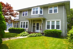 Exterior - Welcome-Spacious & Peaceful 4-Bedroom Shore Home Near Beaches in Long Branch (Long Branch)