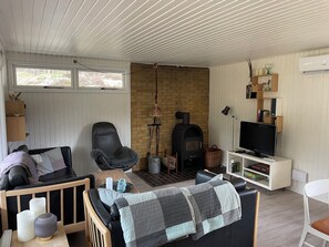 TV, DVD player