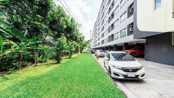 Apartment, 1 Bedroom, Accessible, Balcony | Property grounds