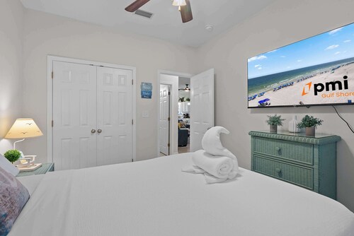 Pool Cottage Near Beach & Wharf