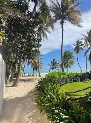 Beach - Luxury 1BR Condo w/ Private Picuzzi • 6 Min to Beach • Sleeps 4 (Punta Cana)