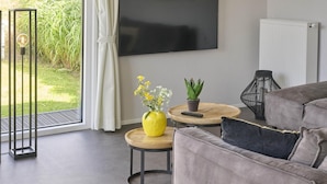 TV - Holiday home 350 meters from the beach (Callantsoog)