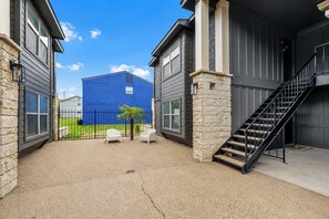 Exterior - Dallas: Walk to Texas A&M Campus, Comfy King Beds (Bryan)