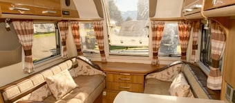 Sundale Caravan Retreat 4 Berth - Wanaka