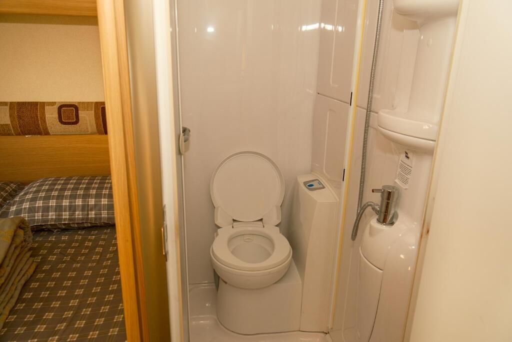 Standard Double Room | Bathroom