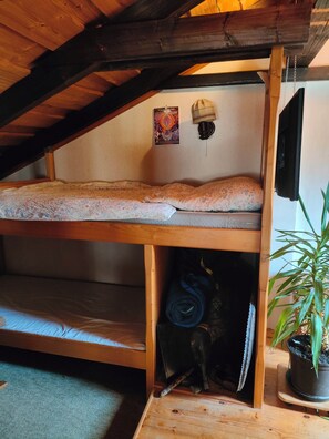 Room - Vrbo Property (Zenting)