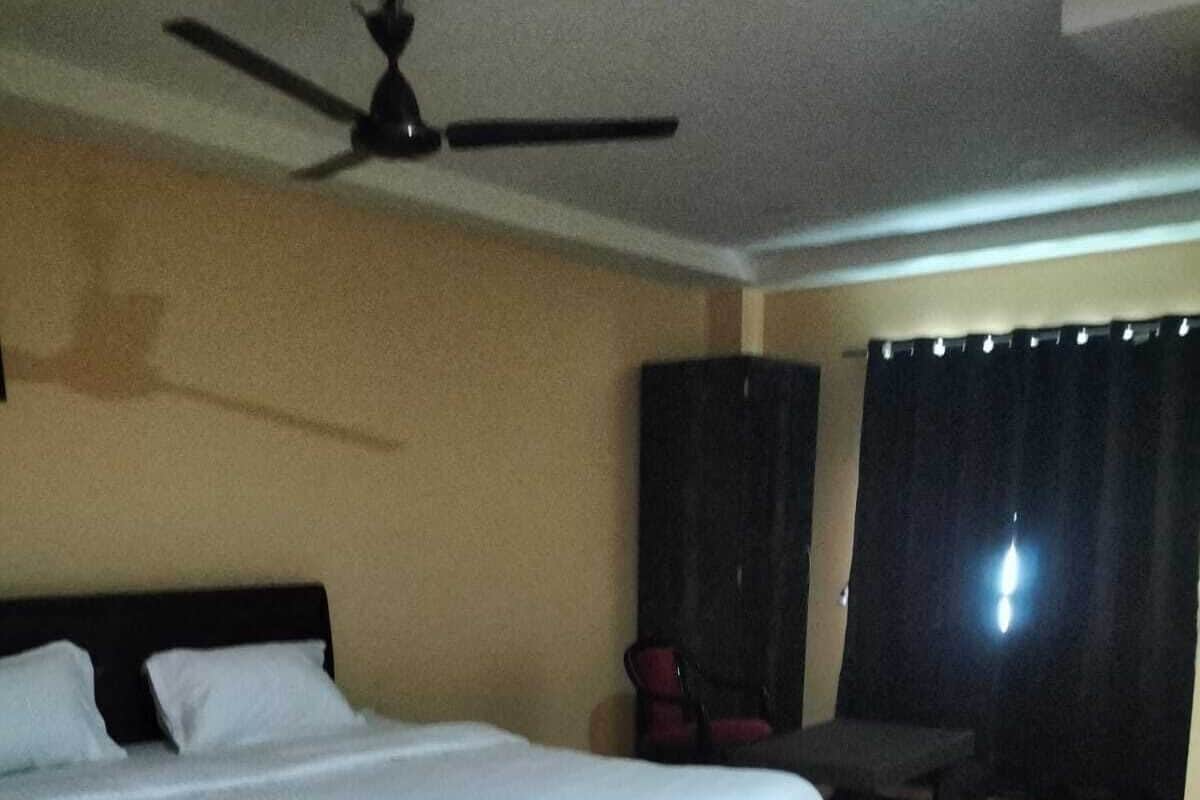 Deluxe Single Room | WiFi (free)