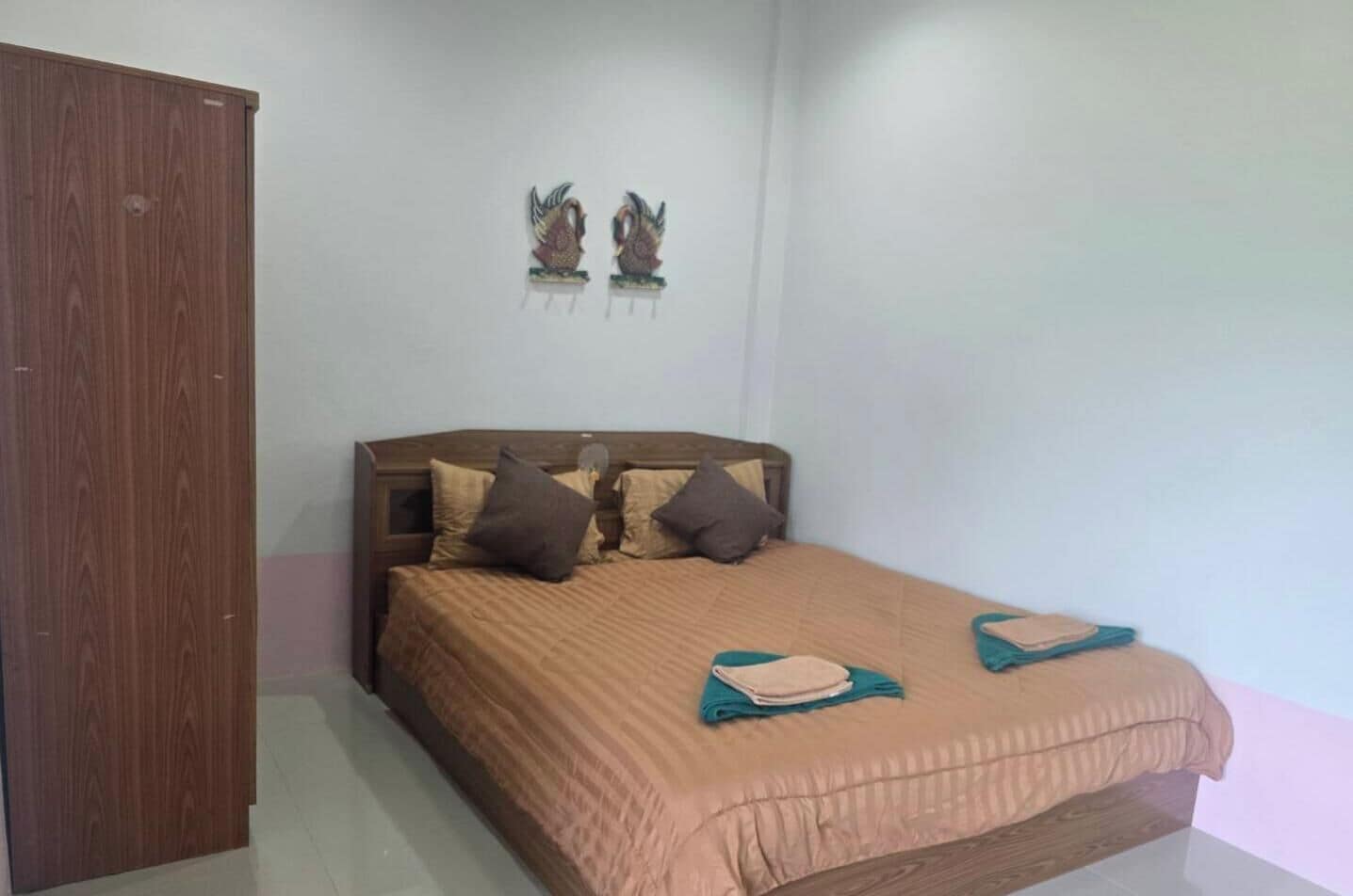 Single Room, Hill View | Desk, blackout drapes, soundproofing, WiFi (free)
