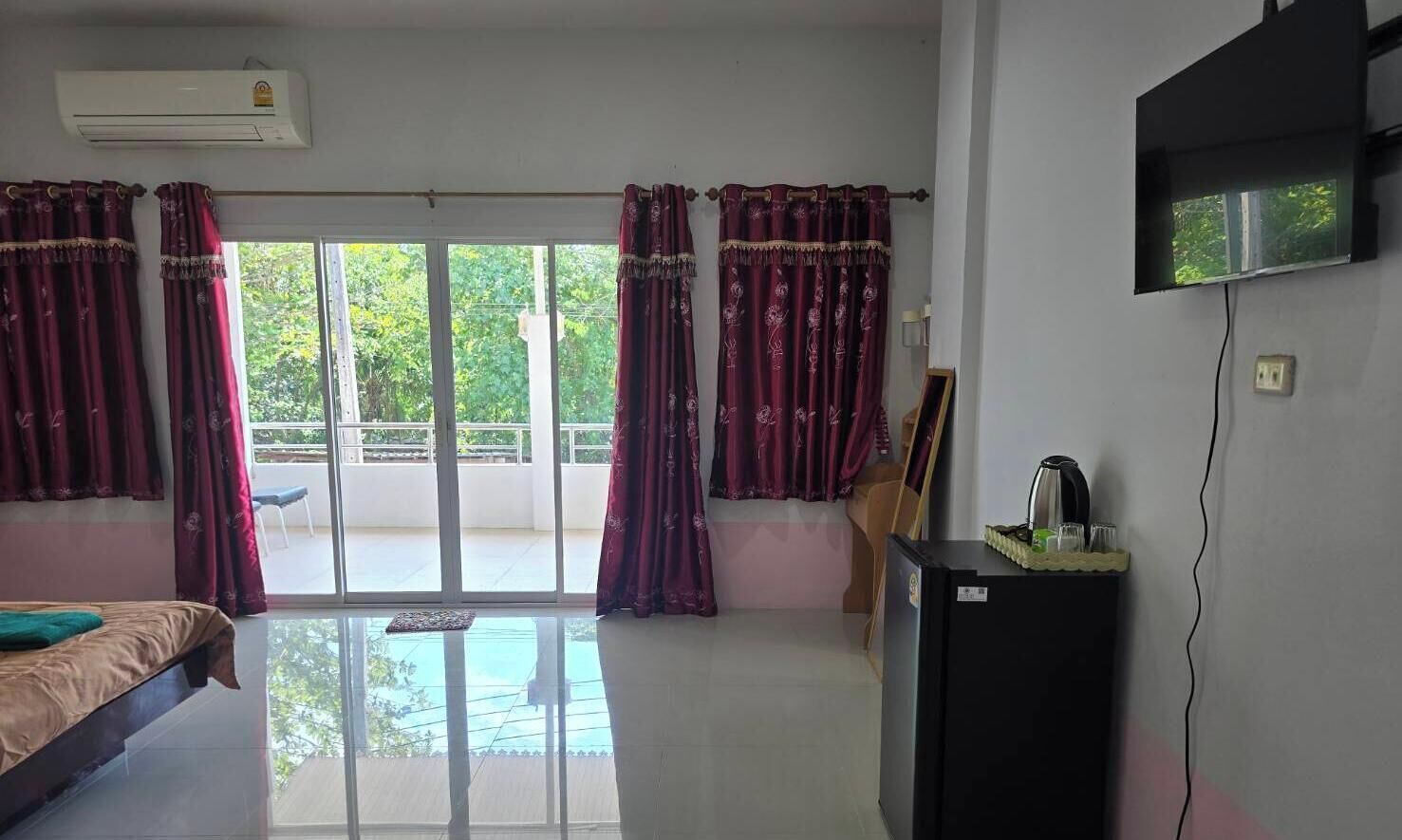 Deluxe Room, Park View | Terrace/patio