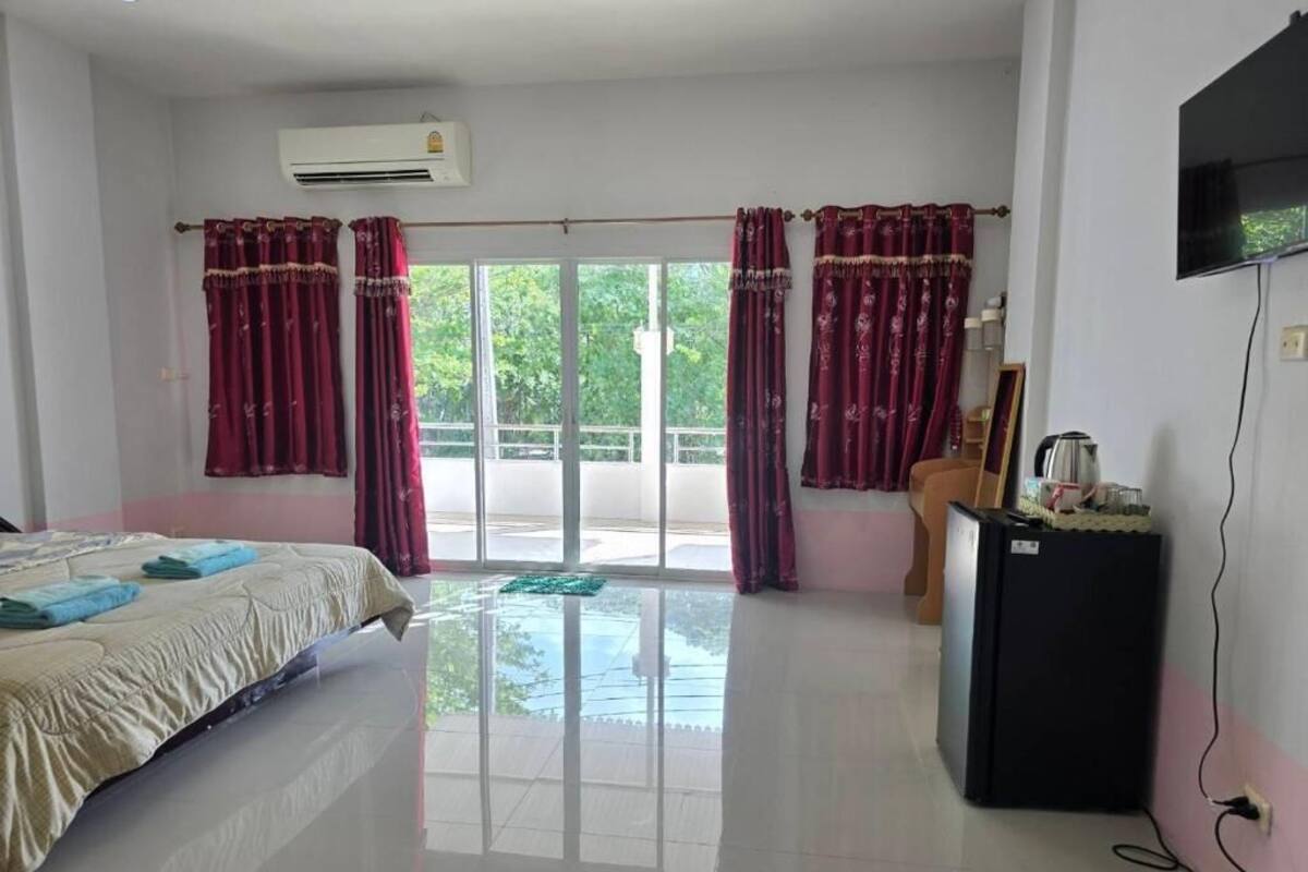 ห้องดีลักซ์, วิวสวนสาธารณะ | โต๊ะทำงาน, Wi-Fi ฟรี