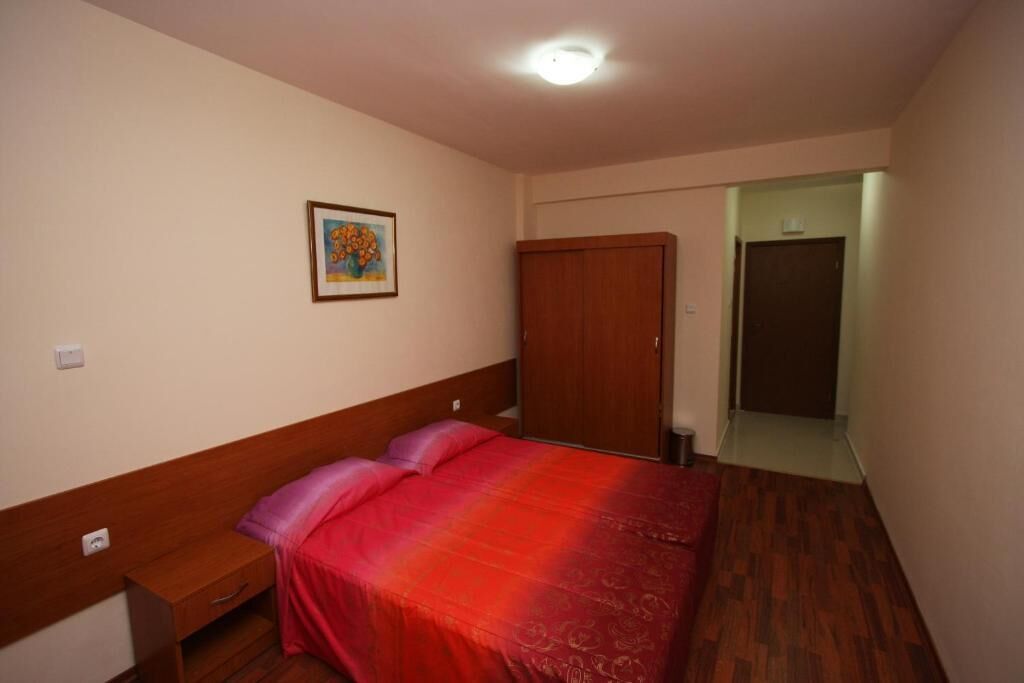 Twin Room, Balcony | In-room safe, free WiFi