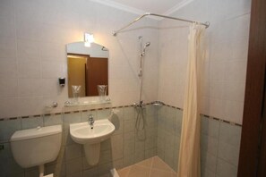 Twin Room, Balcony | Bathroom - Tanya hotel (Sunny Beach)