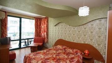 In-room safe, free WiFi
