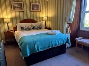 3 chambres, fer et planche à repasser, accès Internet