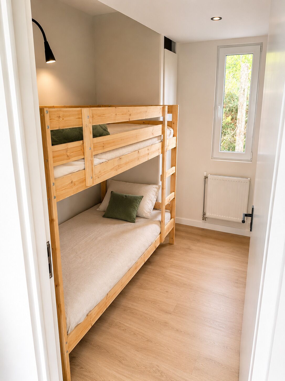 3 slaapkamers, reisbedje, wifi