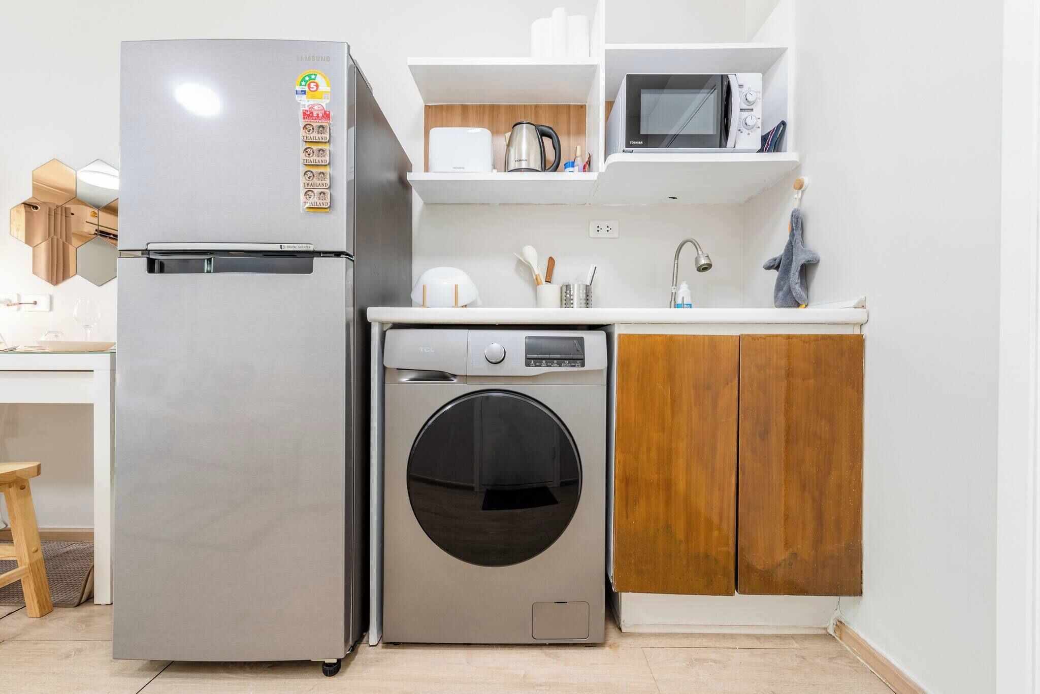 Fridge, microwave, stovetop, toaster