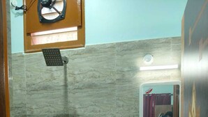 Superior Double Room, Balcony, City View | Bilik Mandi