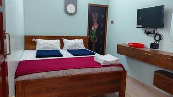 Superior Double Room, Balcony, City View | Free WiFi