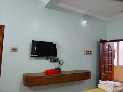 Malar Residency