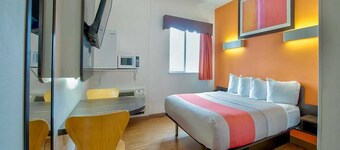 1 Queen bed | Non-Smoking