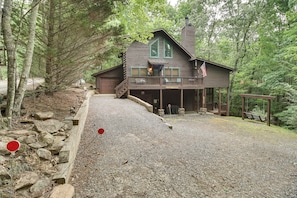 Exterior - Hot Tub & Game Room! Wooded Retreat in Blue Ridge (Blue Ridge)