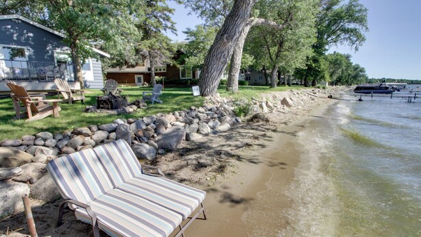 Property grounds - Family & Angler Friendly! Lake Minnewaska Retreat (Glenwood)