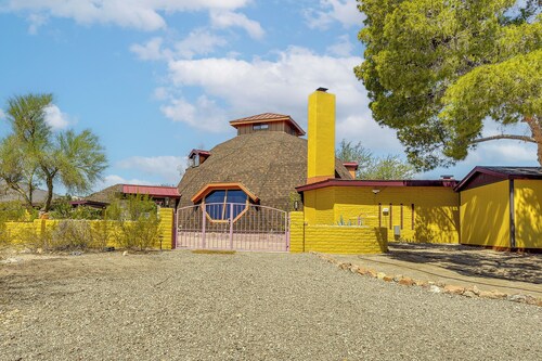 Experience Staying in Geodome, Pool, Hot Tub, BBQ
