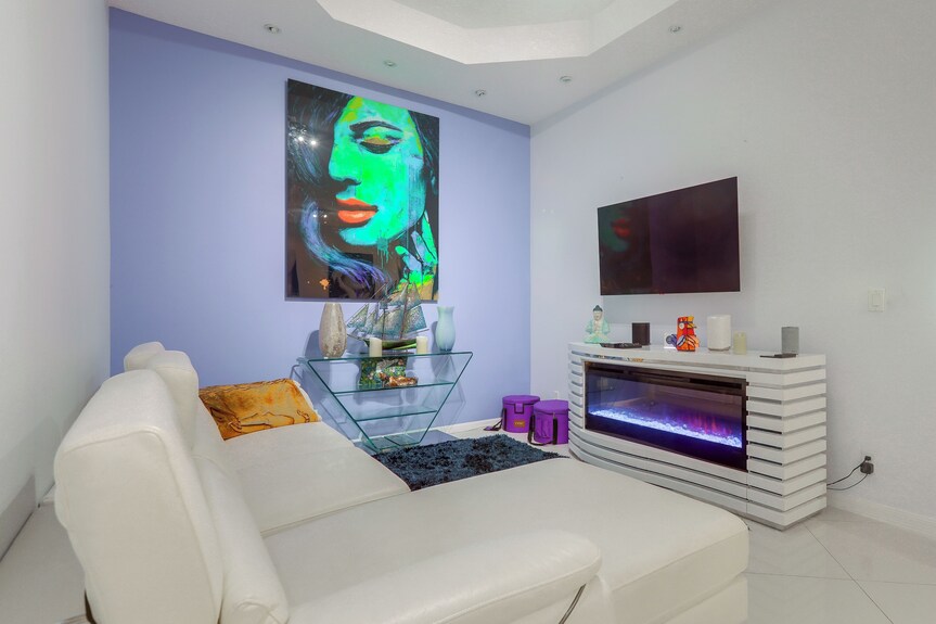 Trails & Resort Perks! Home In Royal Palm Beach - Royal Palm Beach, FL