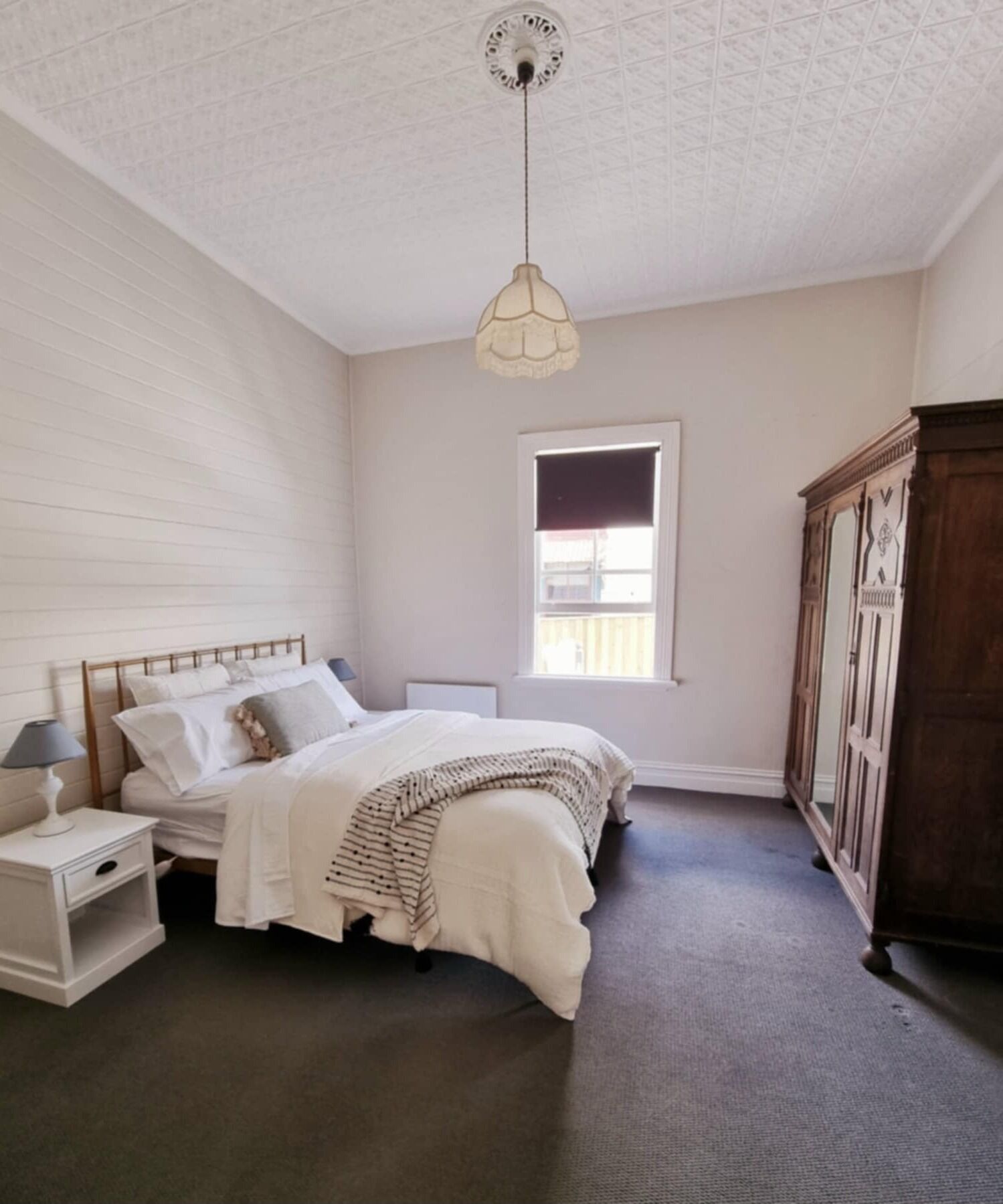 4 bedrooms, desk, iron/ironing board, free WiFi