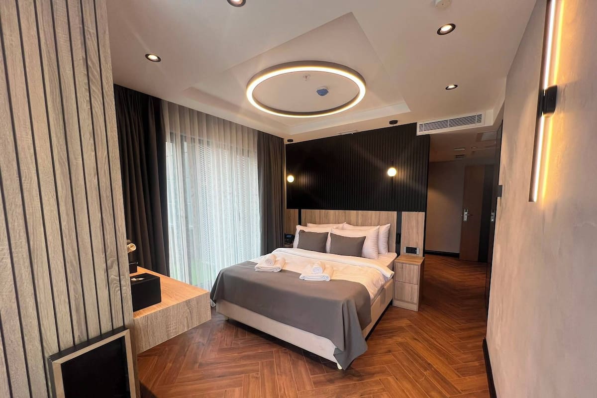 Deluxe Suite, Balcony, Sea View