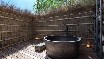 室外 SPA 浴池