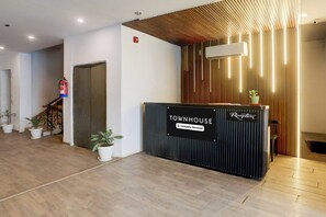 Lobby - Townhouse Paldi Bus Terminal Ahmedabad (Prayagraj)