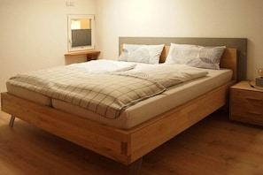 2 Schlafzimmer, Bettwäsche